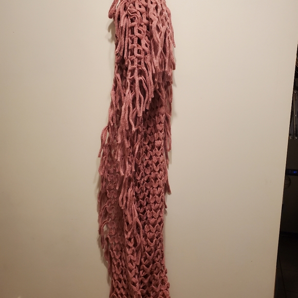 Pink infinity scarf - Picture 3 of 5
